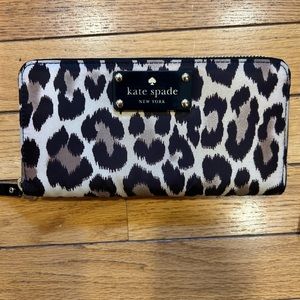 Kate Spade wallet Lacey wallet leopard print zipper NWT